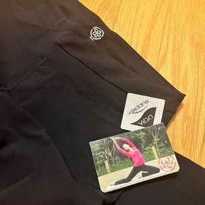 Straight Leg Style Leggings - Black by Tuff Athletics